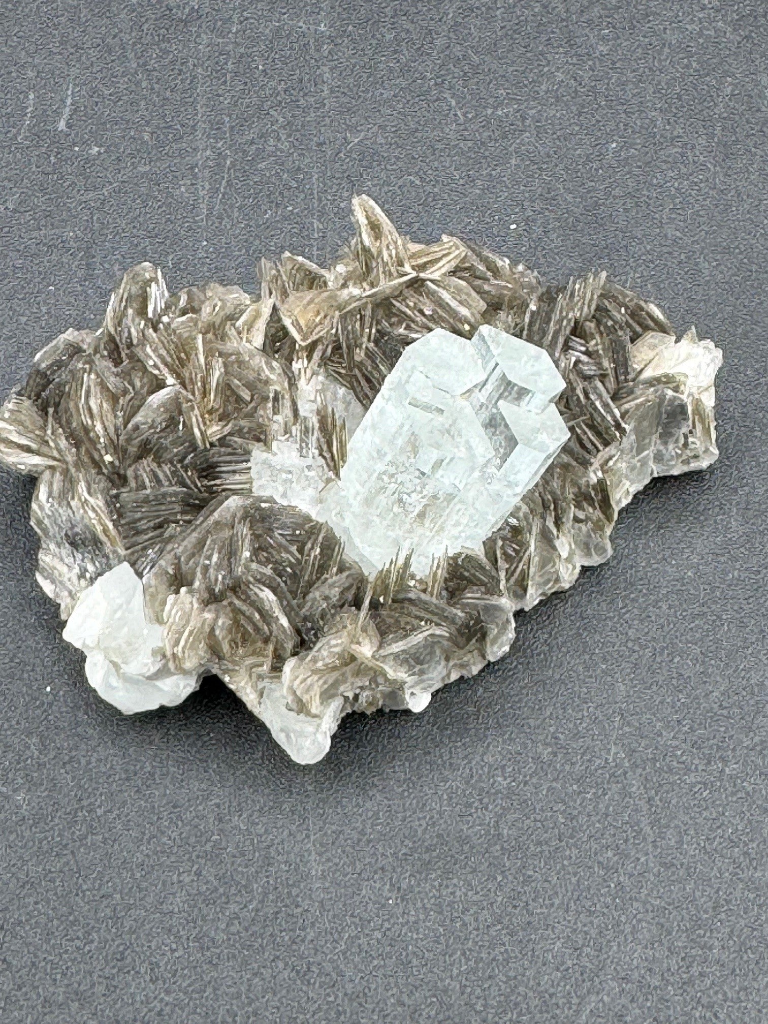Aquamarine Specimen - 99g