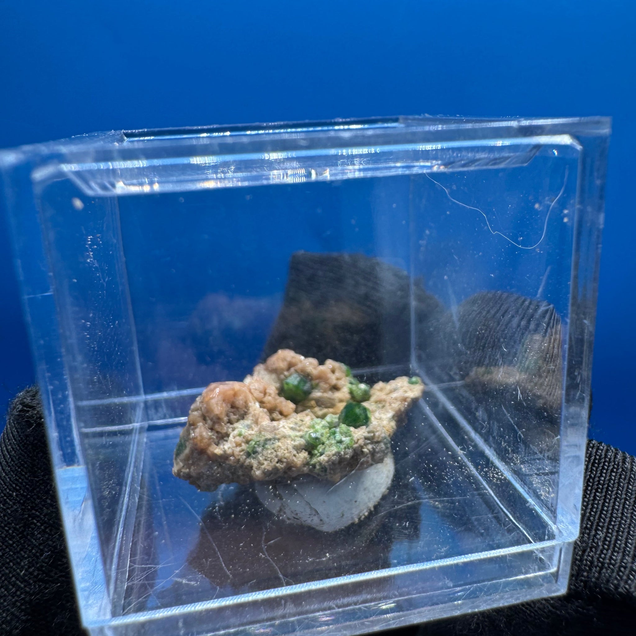 Garnet Specimen - 3g