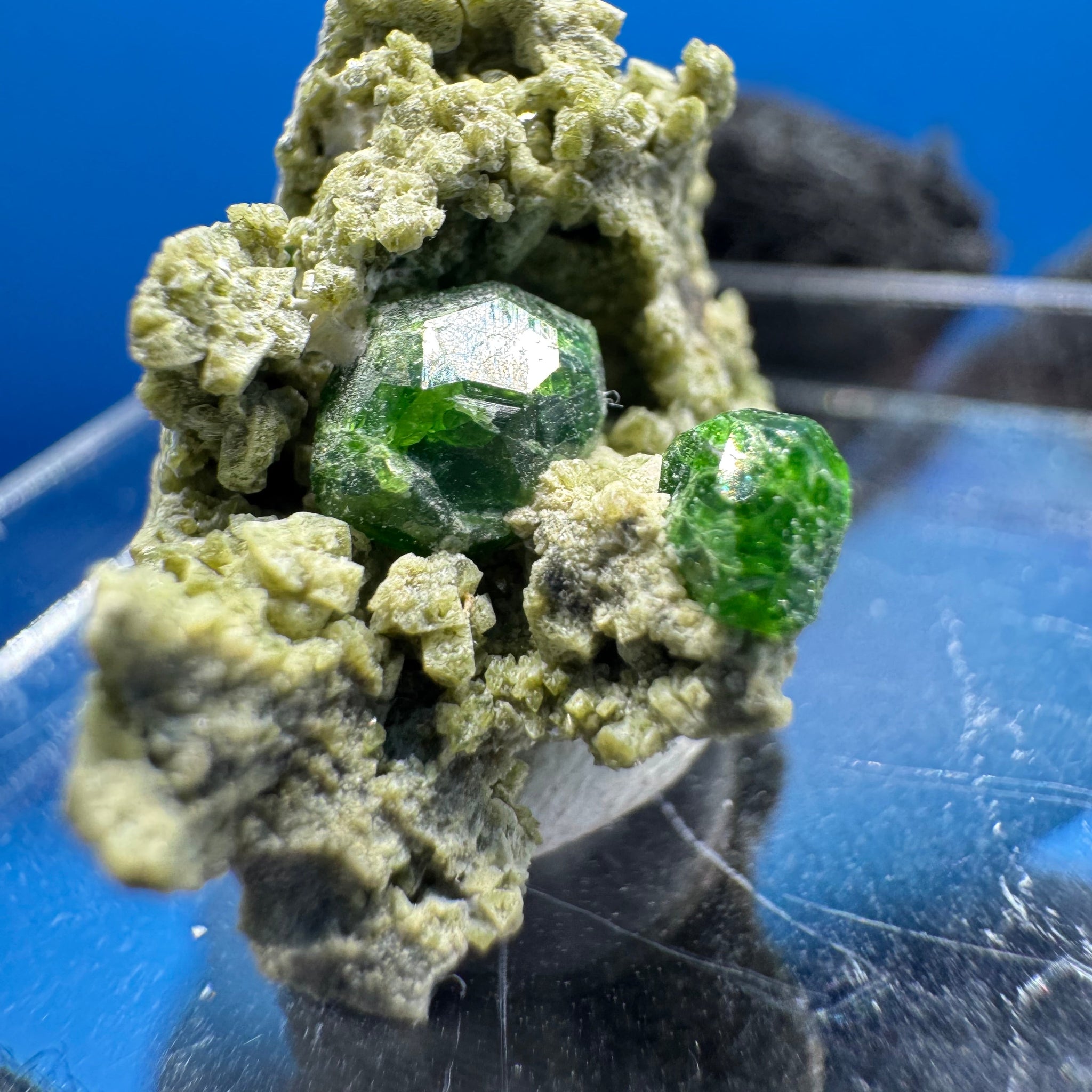 Garnet Specimen - 4g