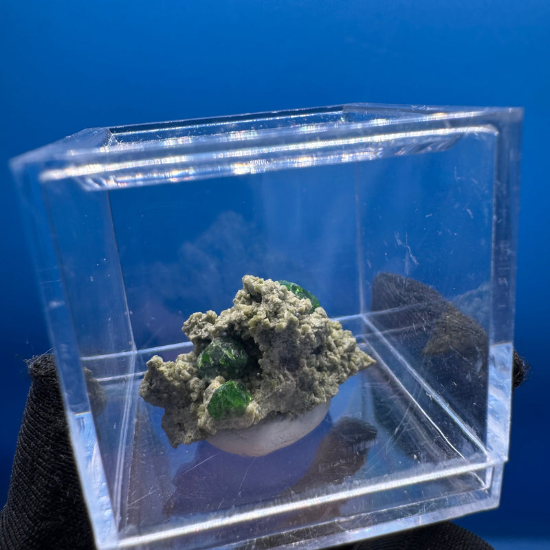 Garnet Specimen - 4g