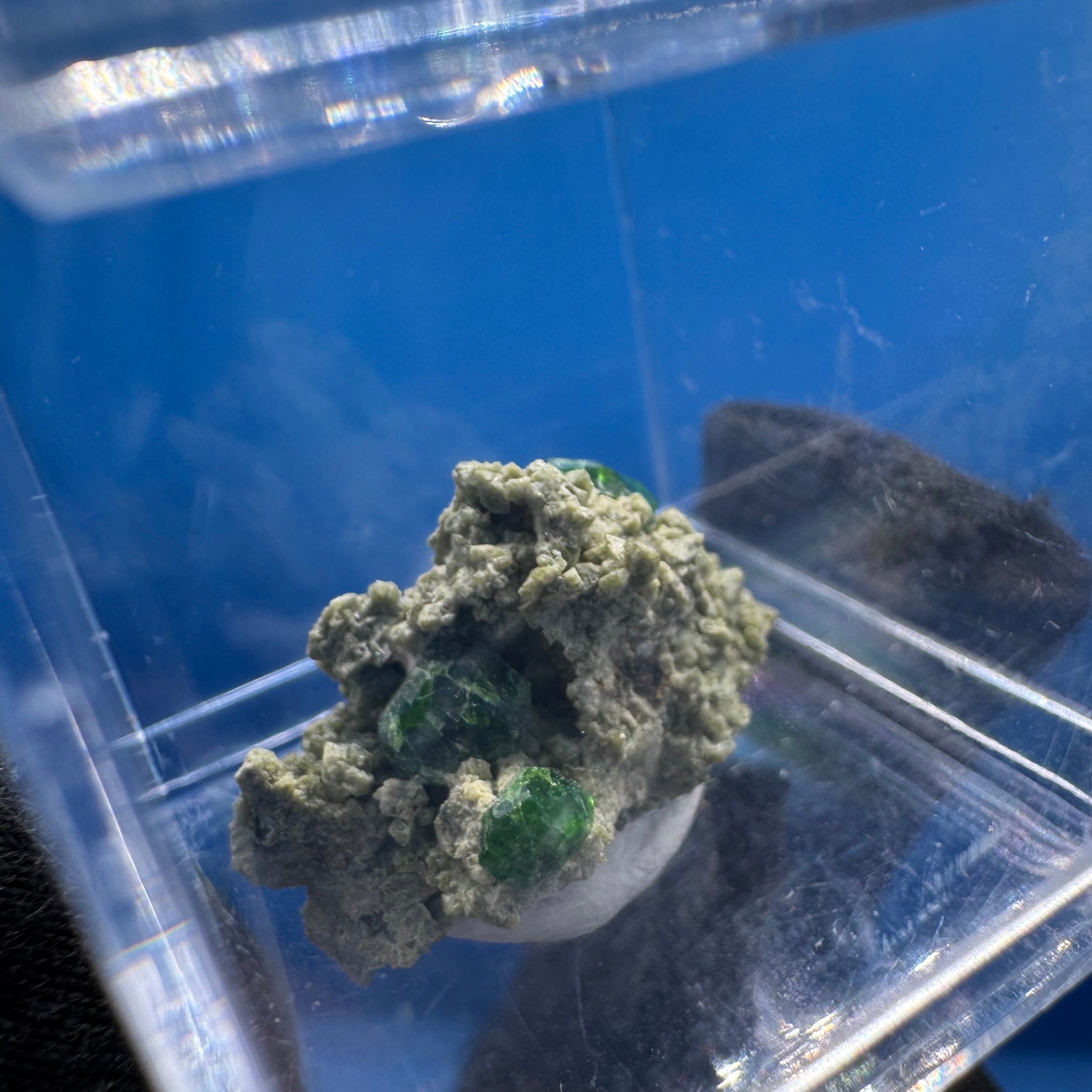 Garnet Specimen - 4g
