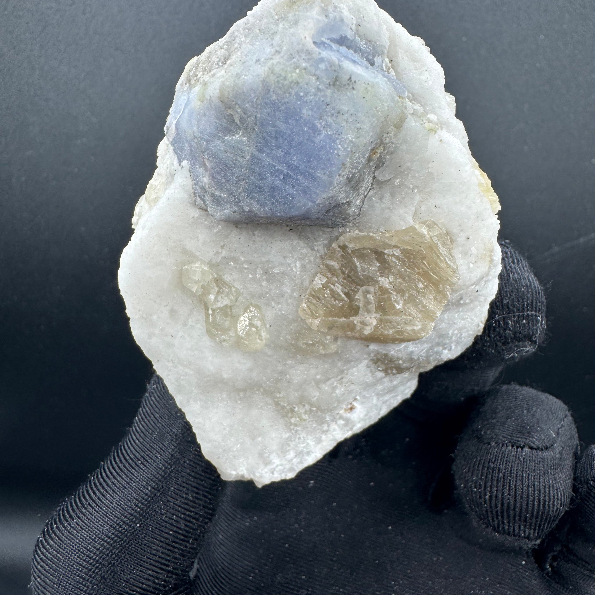 Hackmanite Specimen - 225g