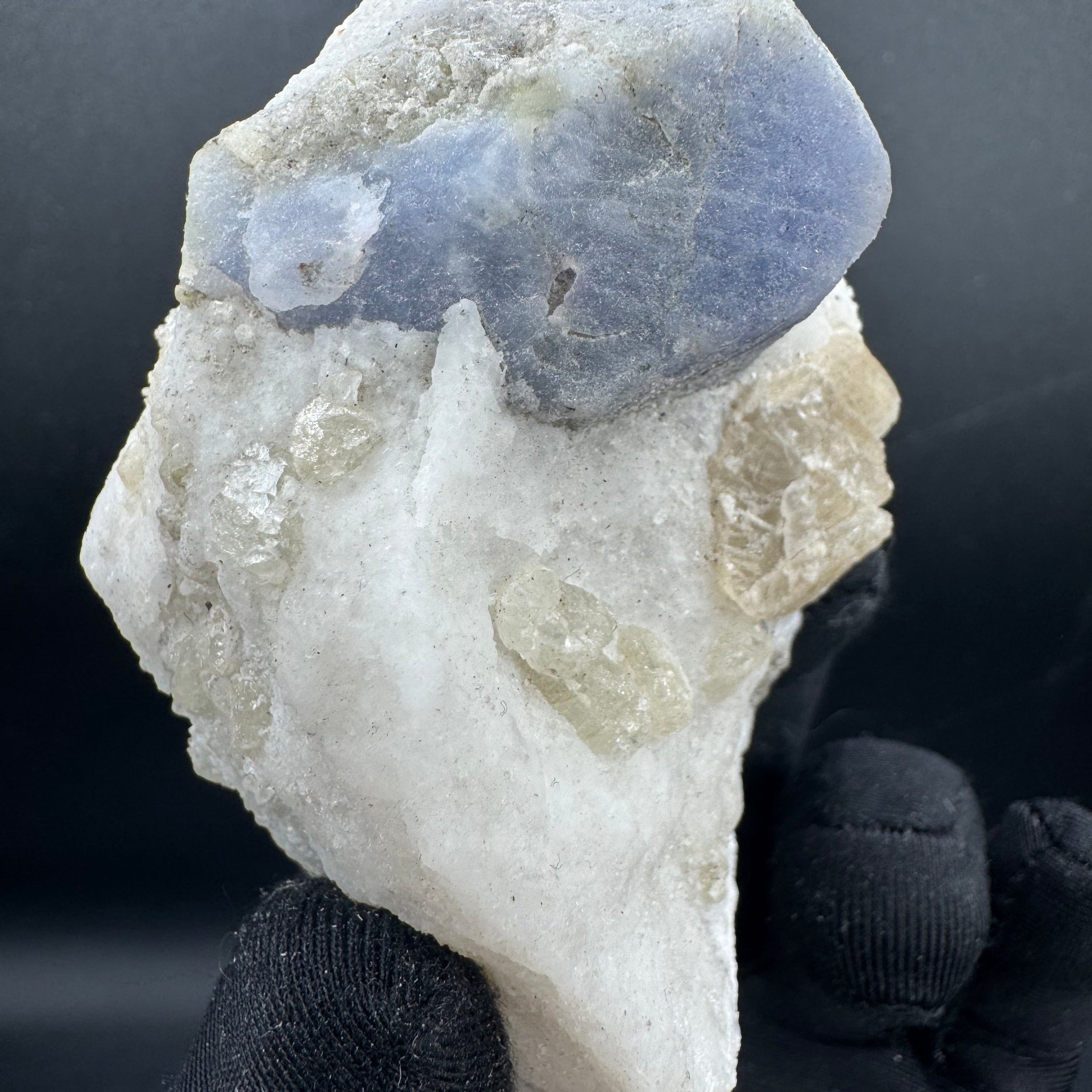 Hackmanite Specimen - 225g