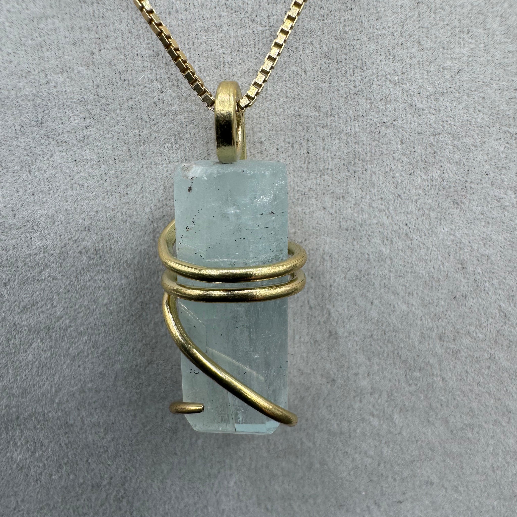 Aquamarine Pendant - 5.594g