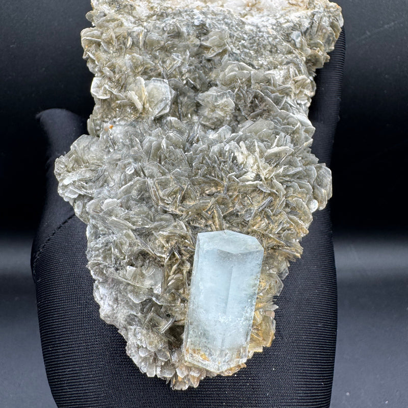 Aquamarine Specimen - 558g