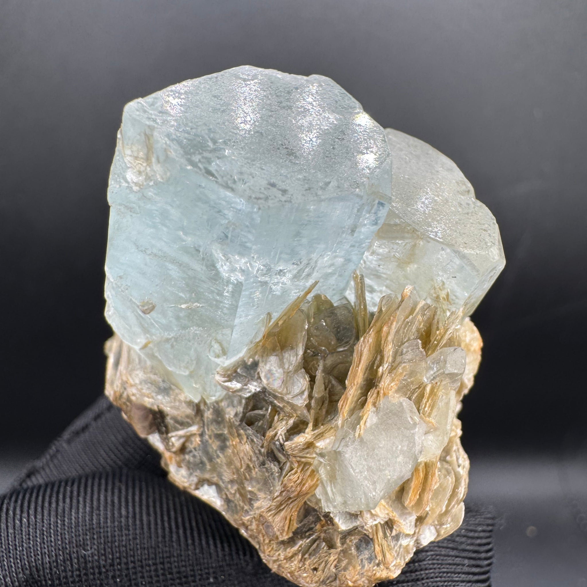 Aquamarine Specimen - 73g