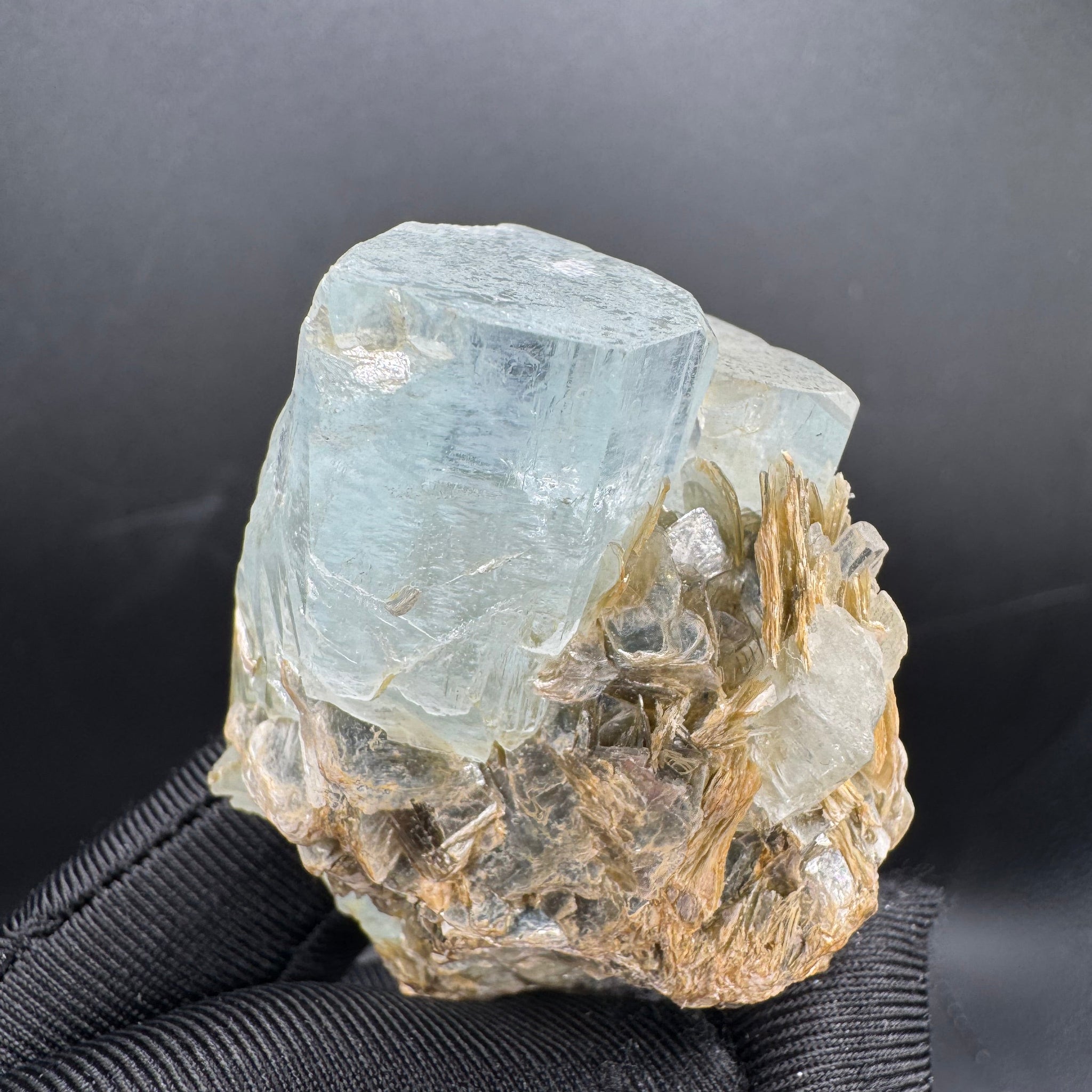 Aquamarine Specimen - 73g