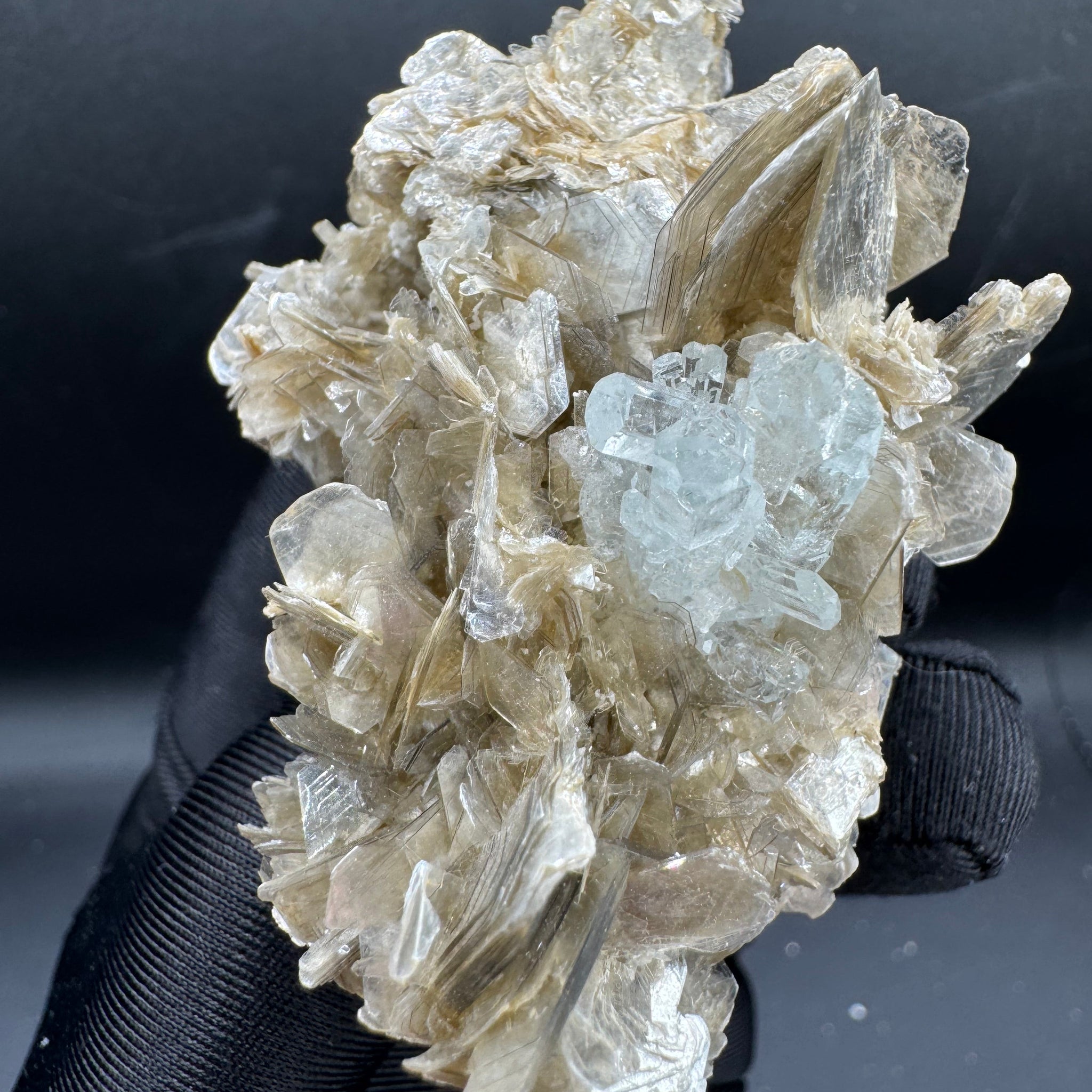 Aquamarine Specimen - 85g
