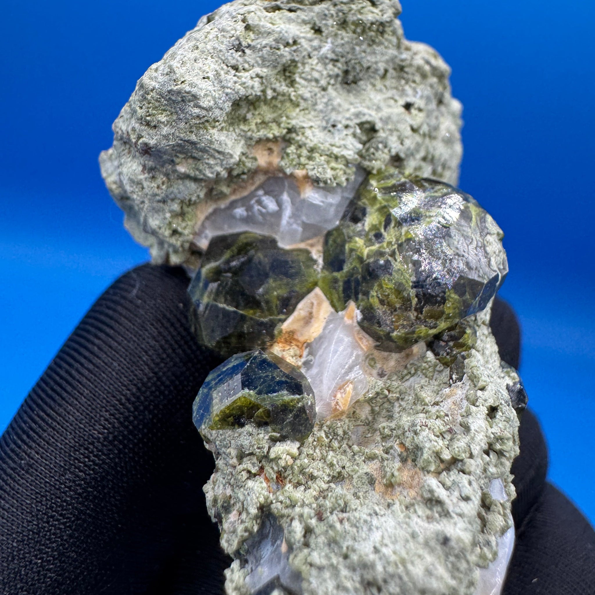 Garnet Specimen - 164g