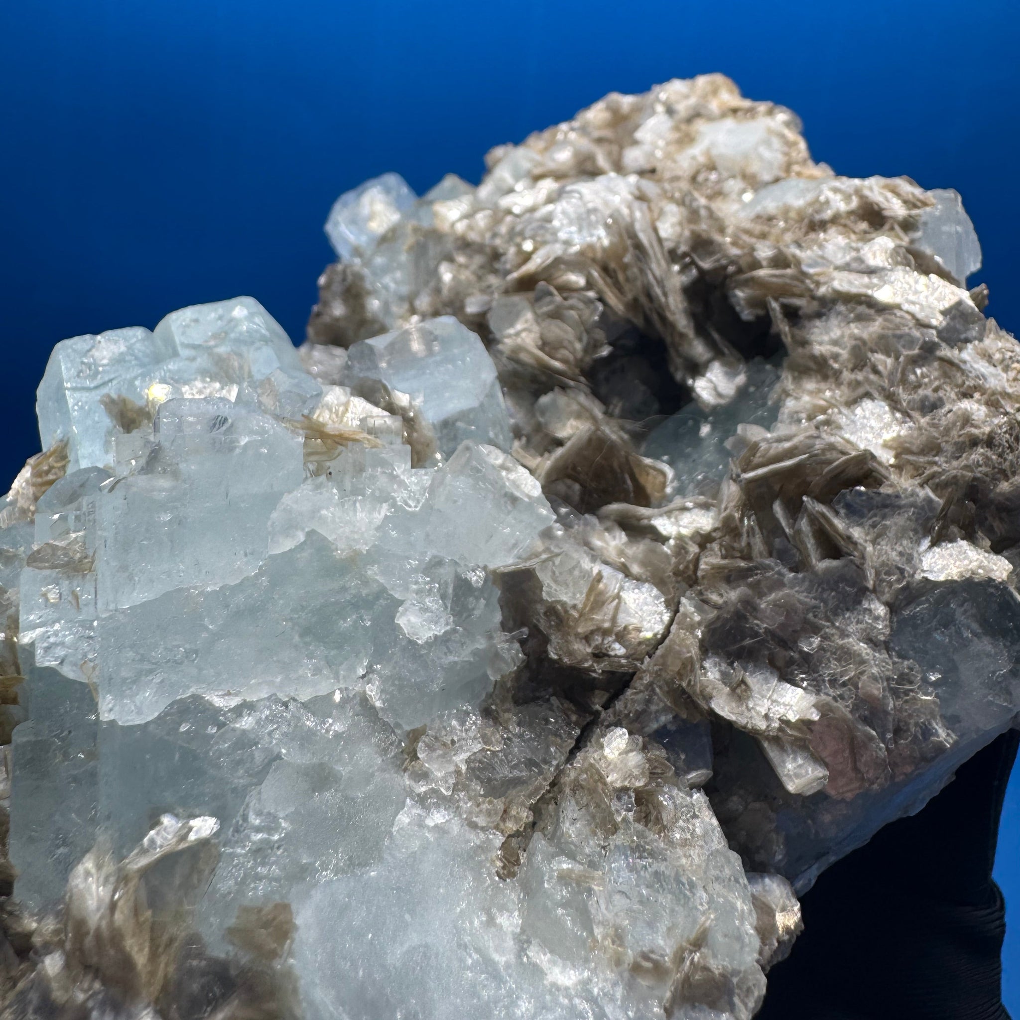 Aquamarine Specimen - 1388g