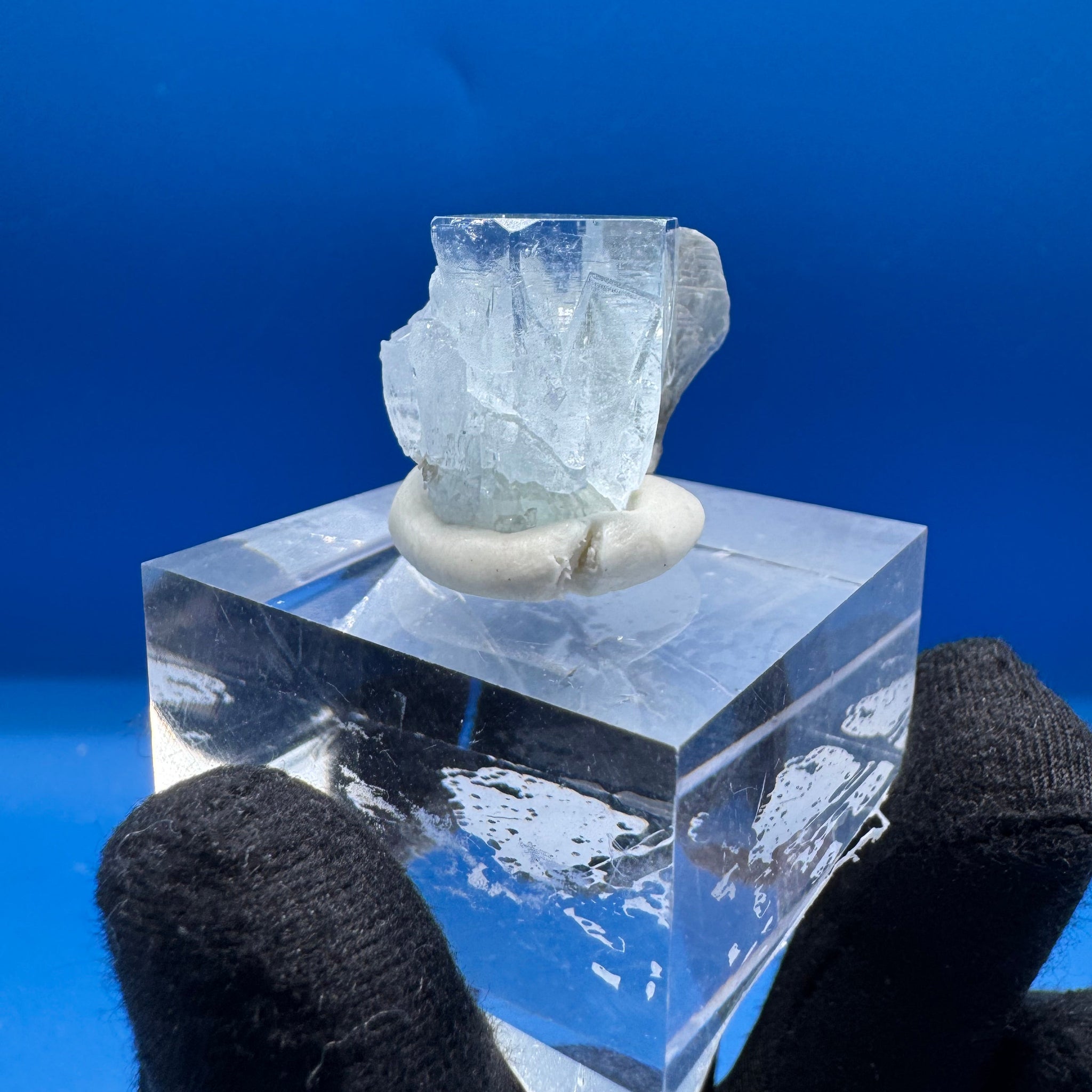 Aquamarine Specimen - 10g