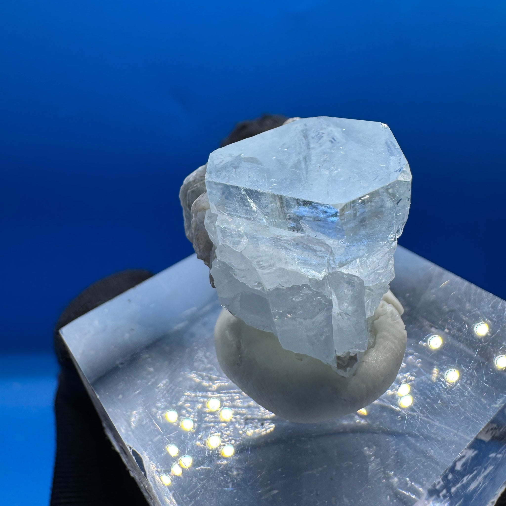 Aquamarine Specimen - 10g