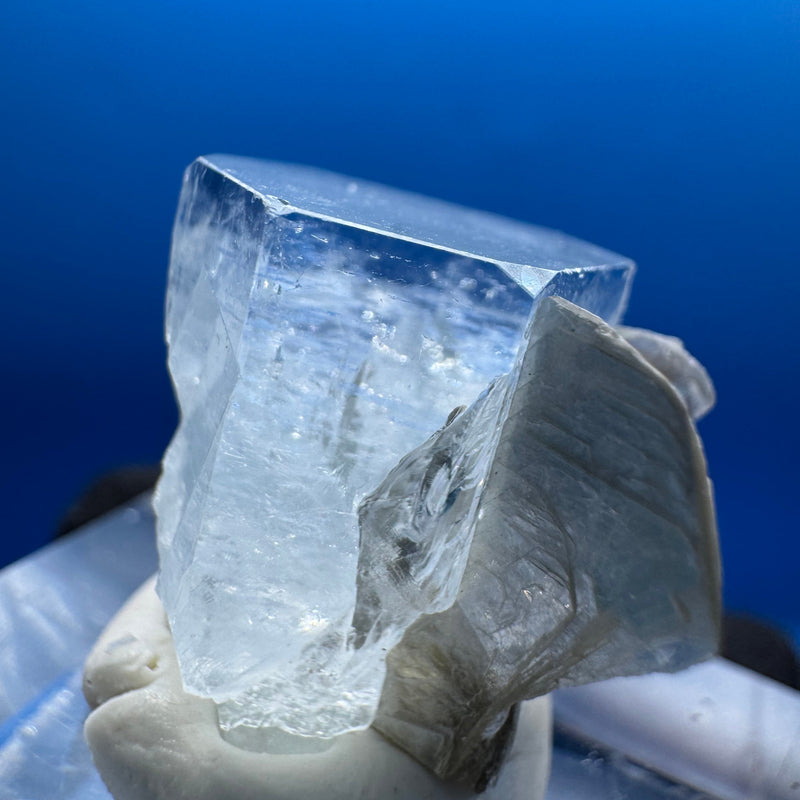 Aquamarine Specimen - 10g