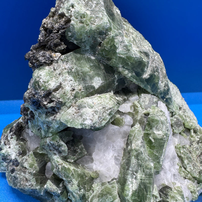 Green Diopside Specimen – 1418g