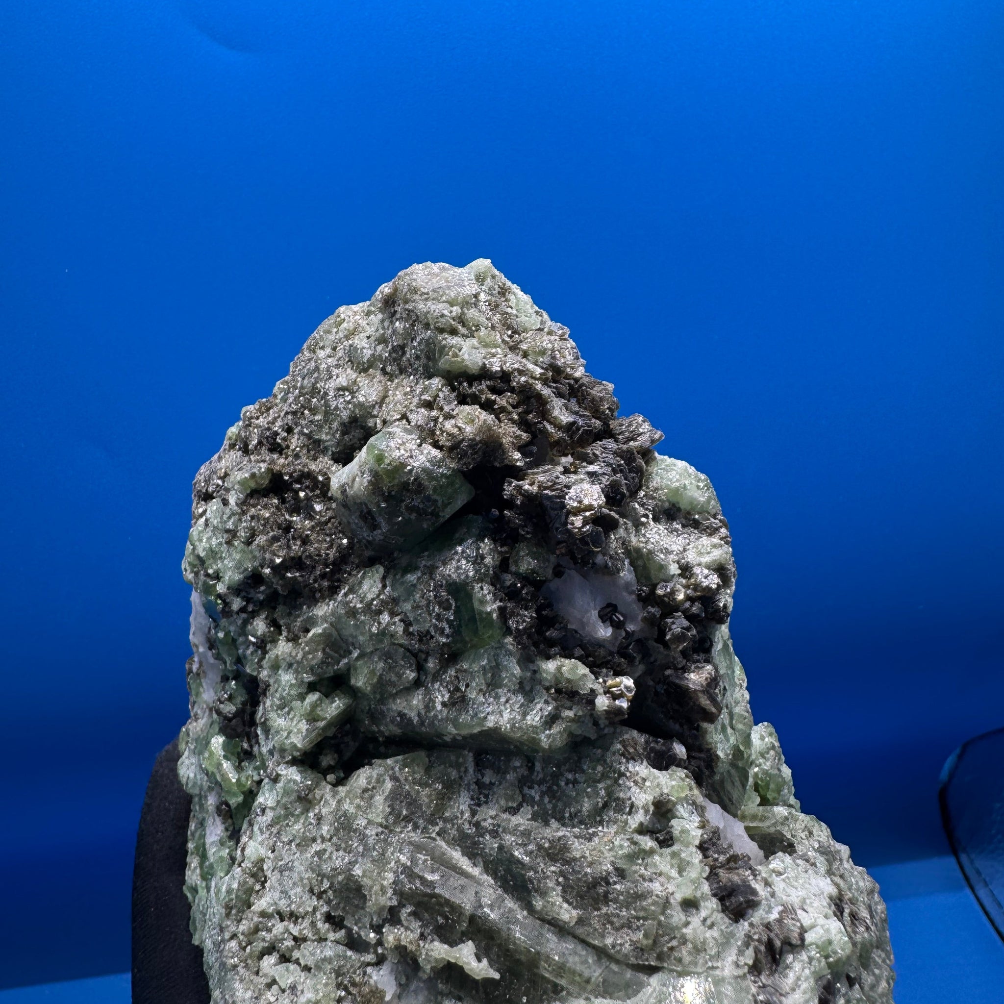 Green Diopside Specimen – 1418g