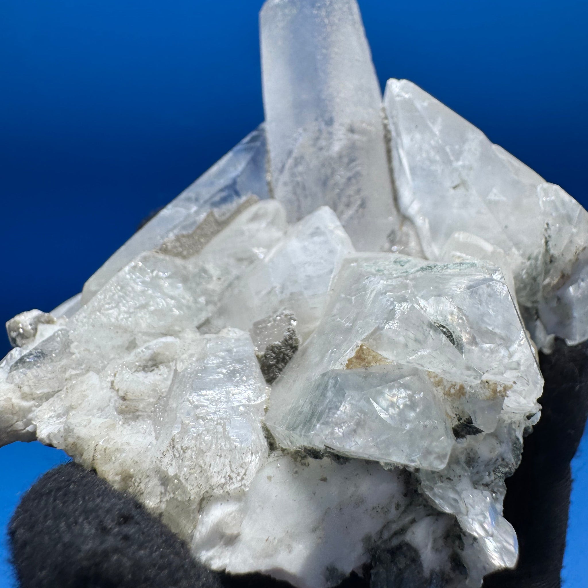 Quartz Specimen - 216g