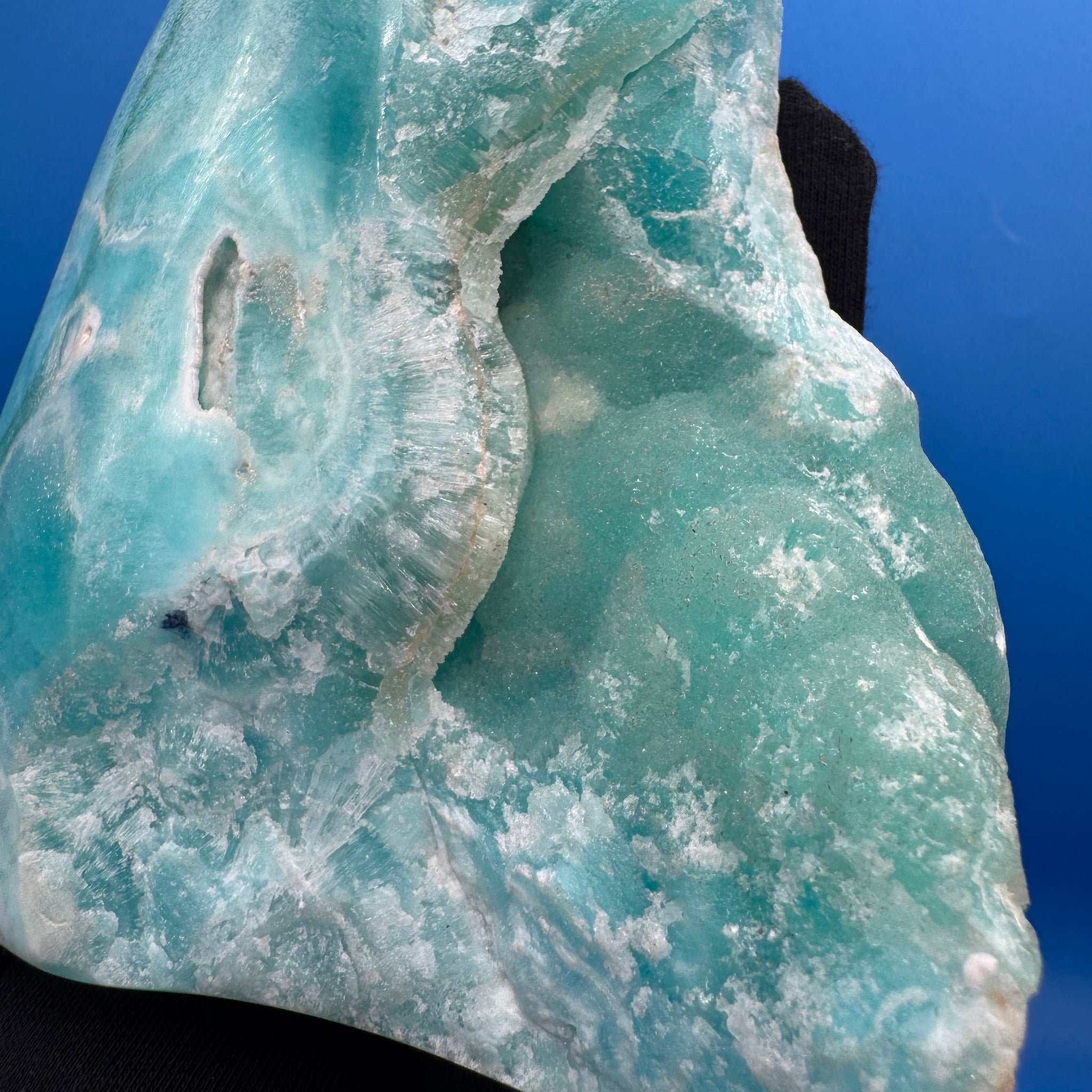 Blue Aragonite Free Form - 865g