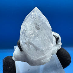 Quartz with Tourmaline - 86g