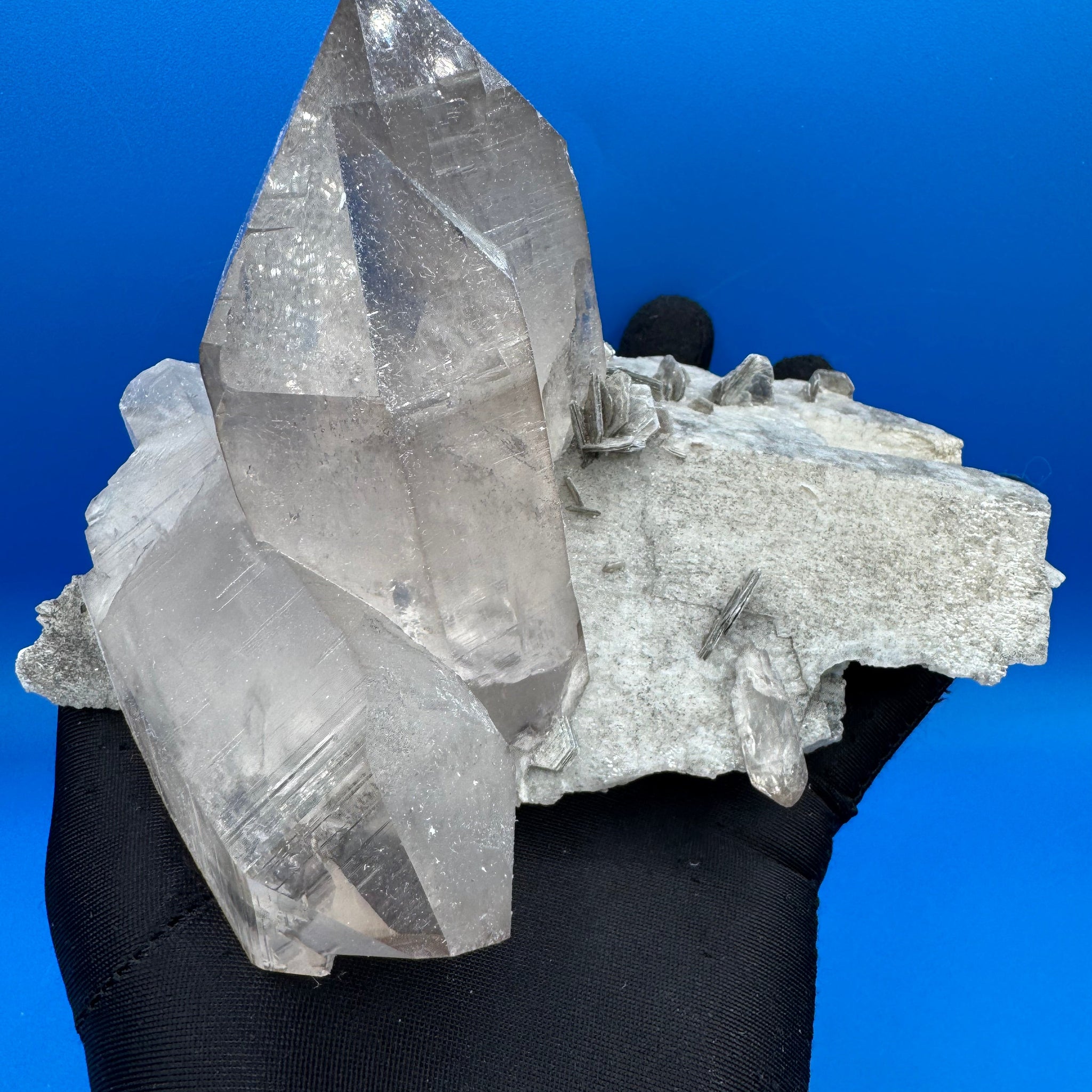 Quartz Specimen - 1107g