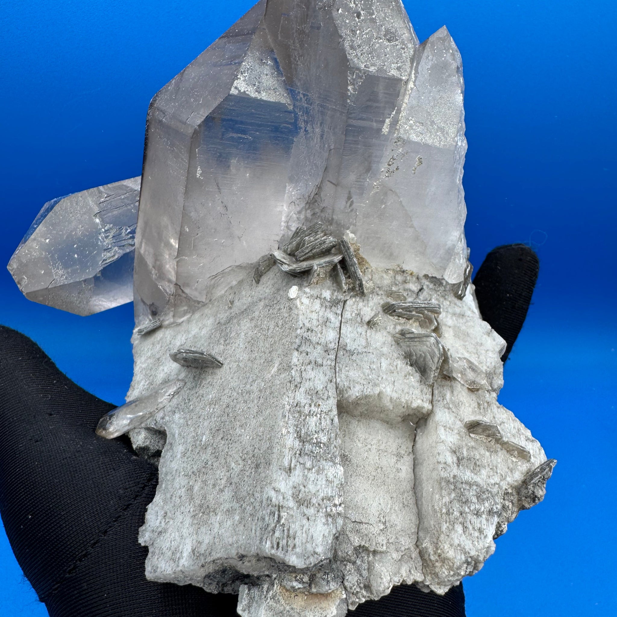 Quartz Specimen - 1107g