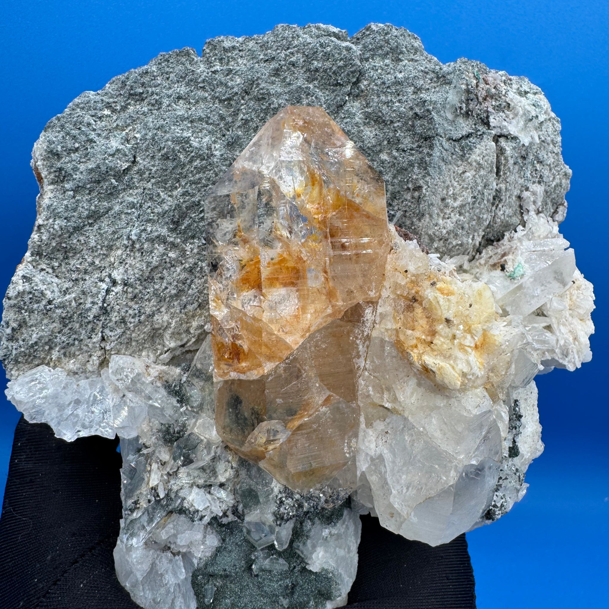 Quartz Specimen - 966g
