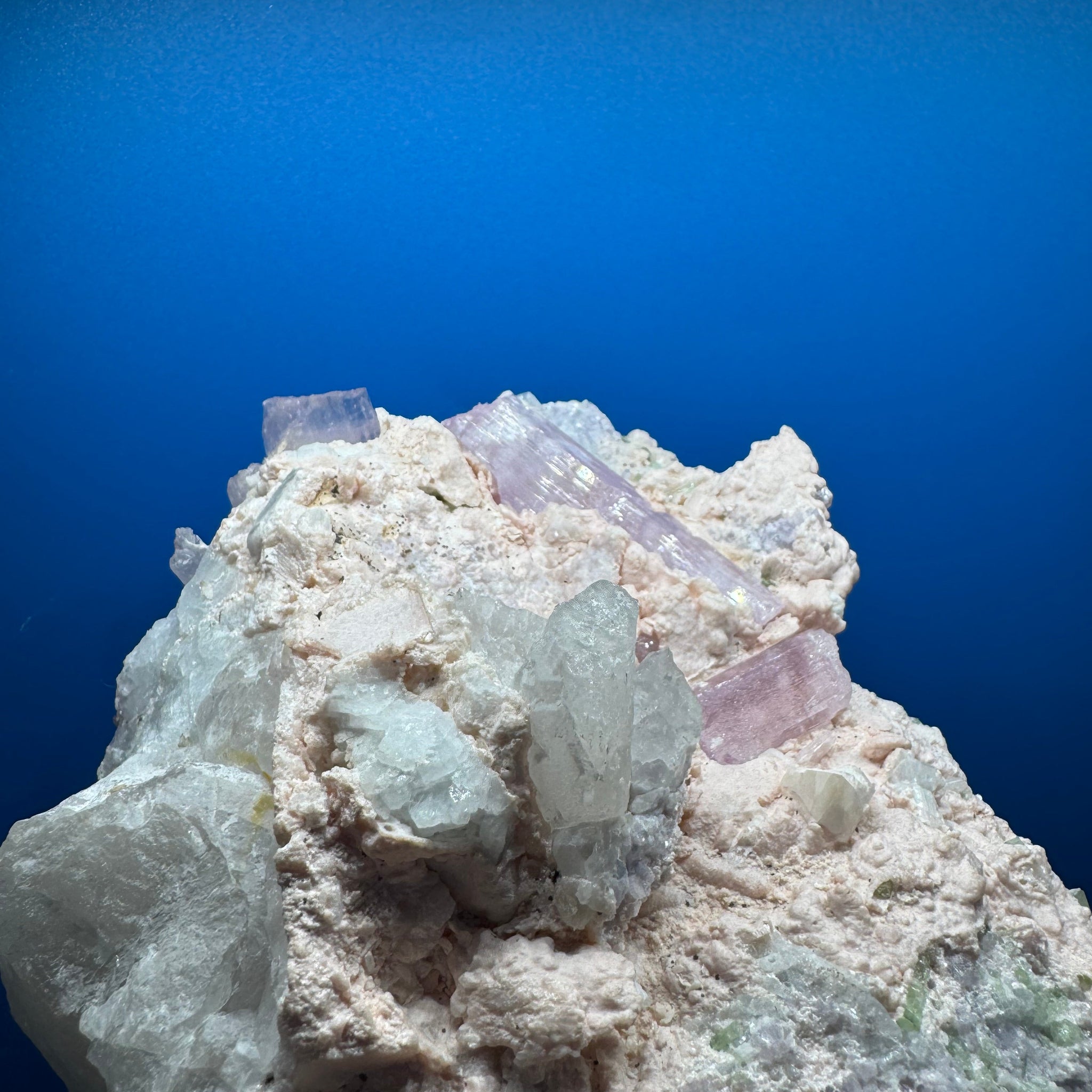 Kunzite Specimen - 1159g