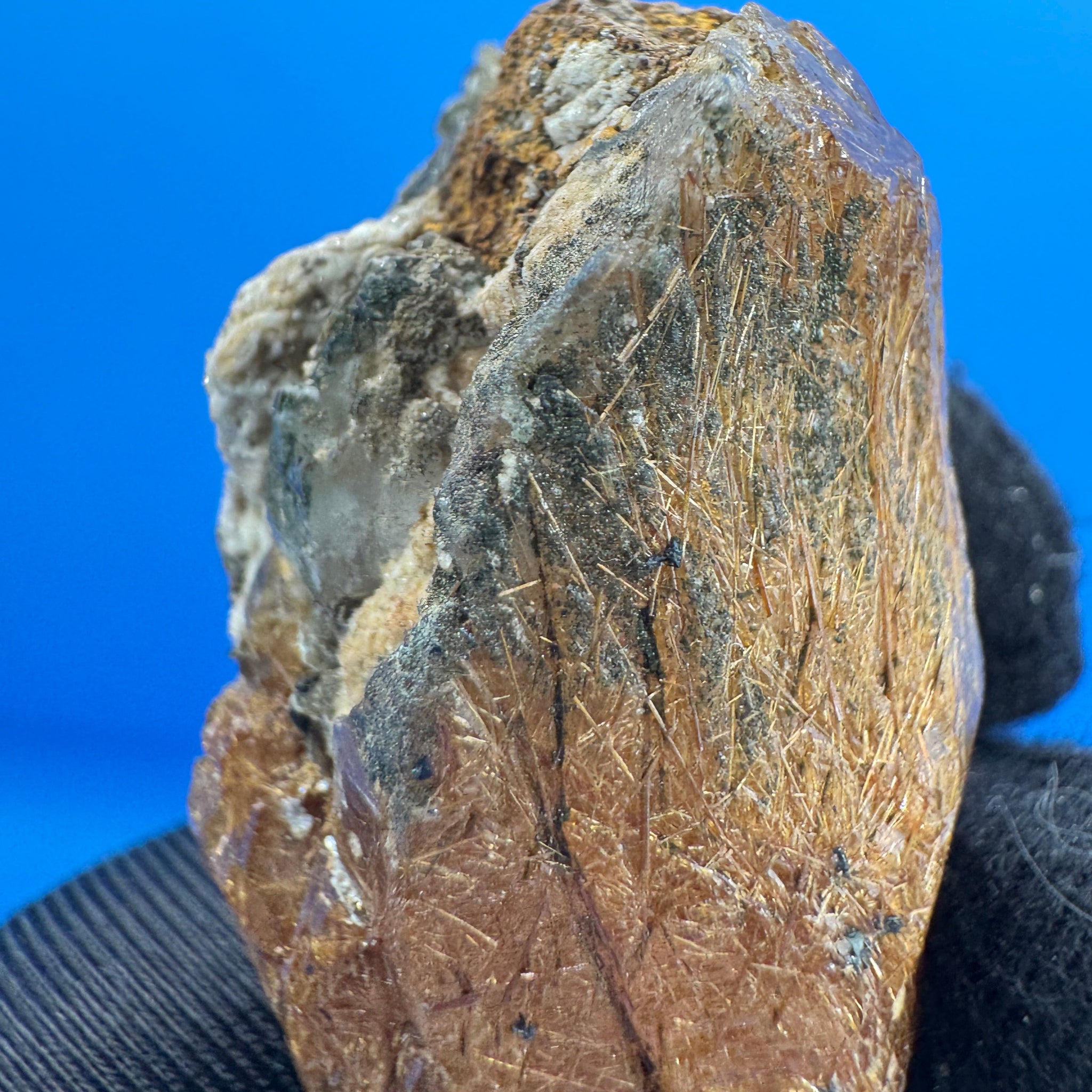 Quartz Specimen - 33g