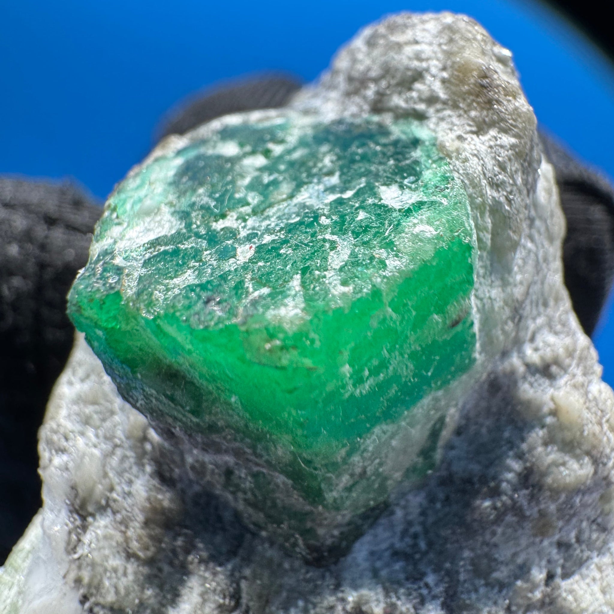 Emerald Specimen - 71g