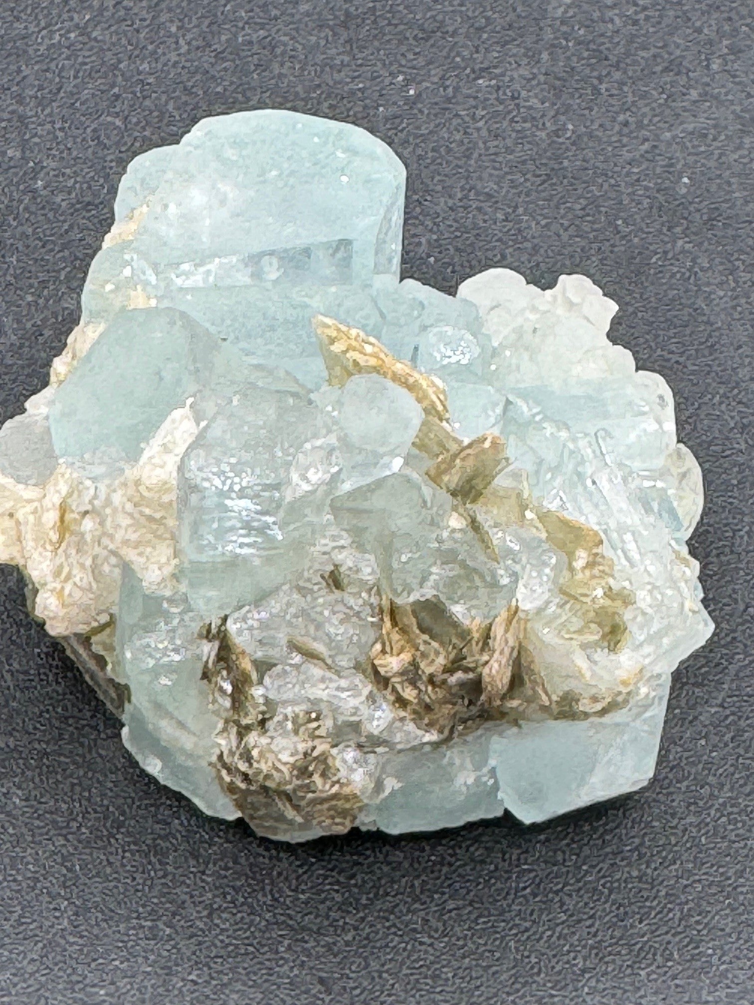 Aquamarine Specimen - 84g