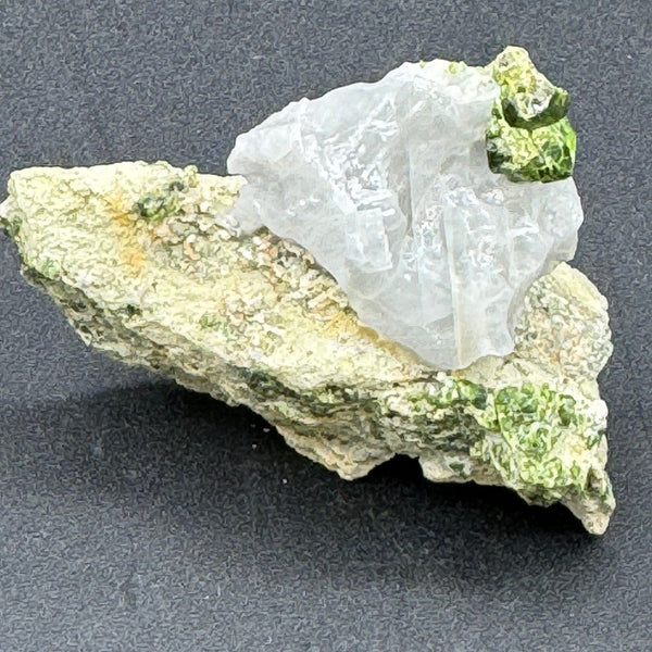 Green Garnet Specimen - 75g